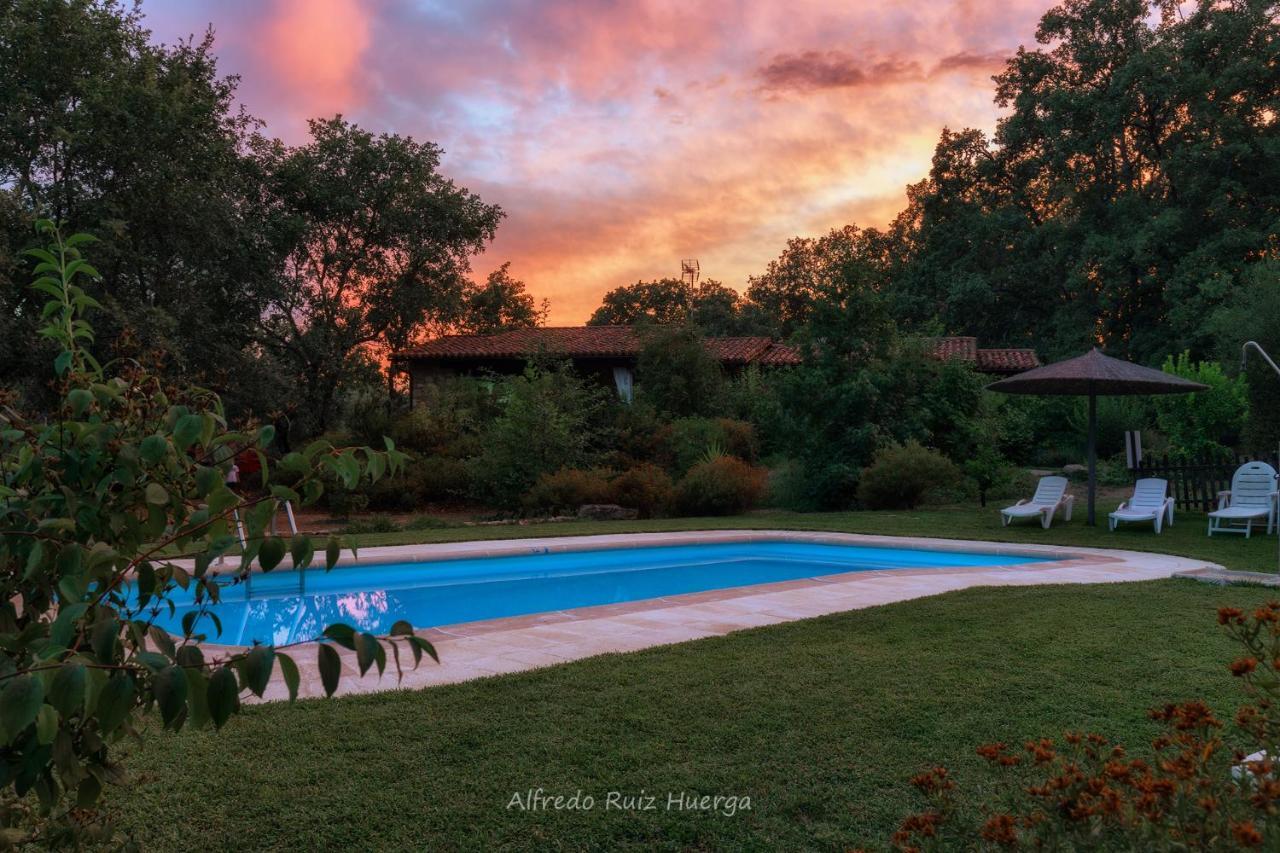 Apartamentos El Roble Valverde de la Vera Екстериор снимка