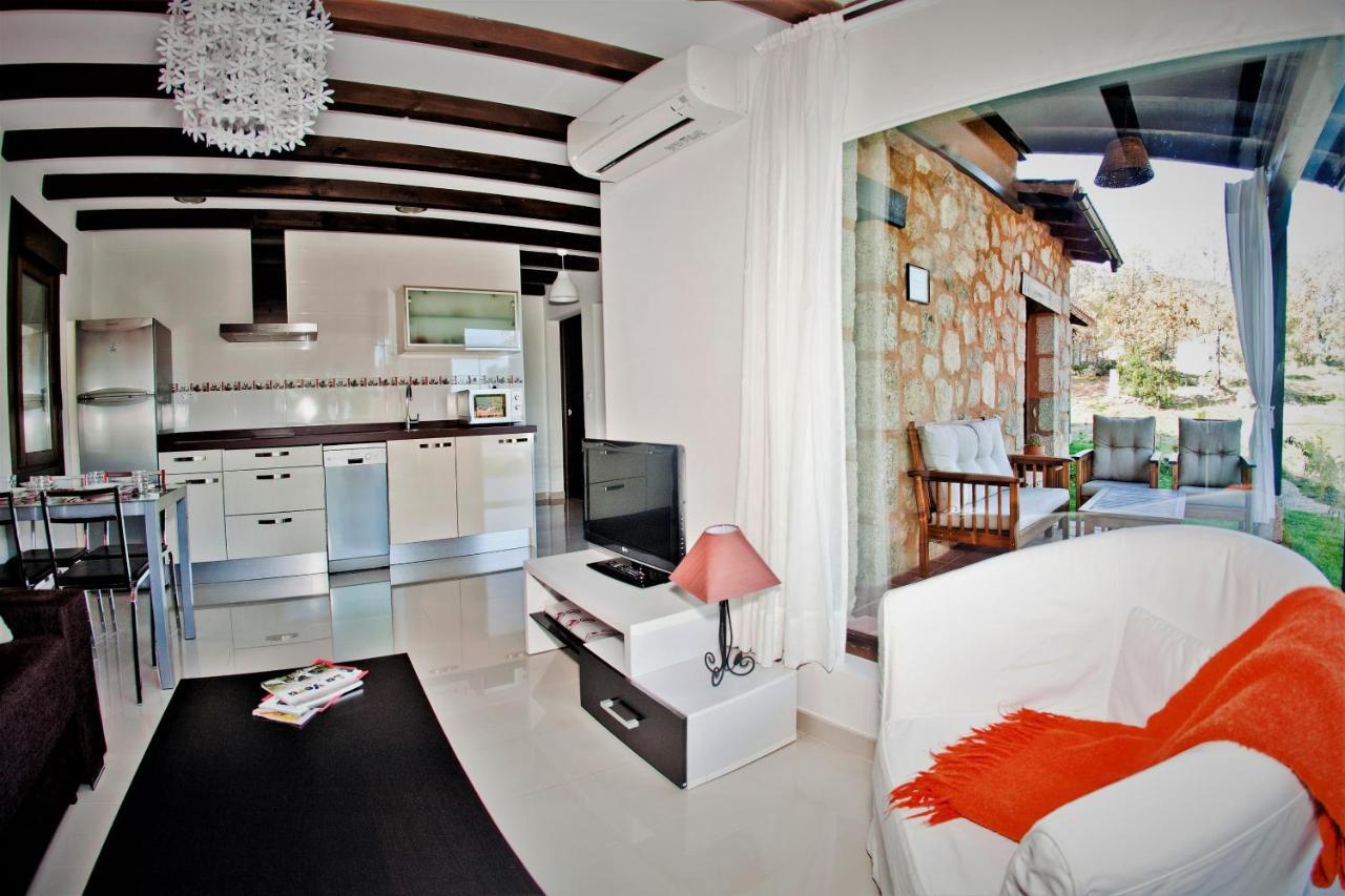 Apartamentos El Roble Valverde de la Vera Екстериор снимка