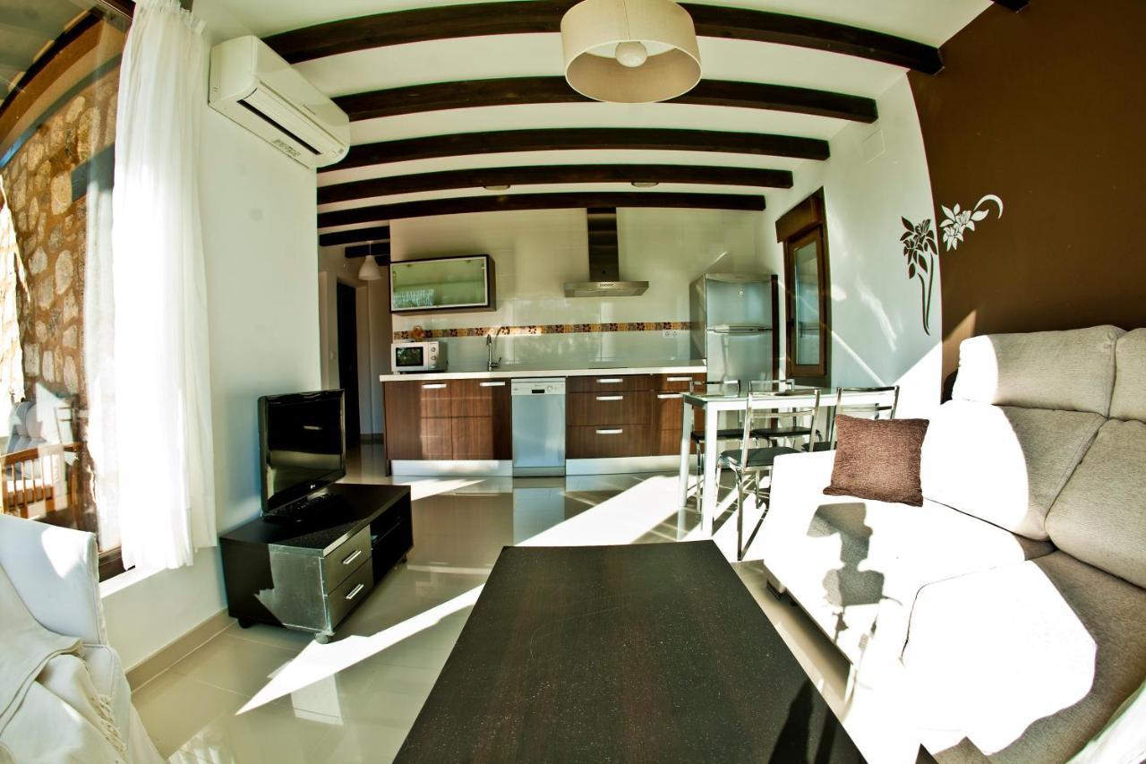 Apartamentos El Roble Valverde de la Vera Екстериор снимка