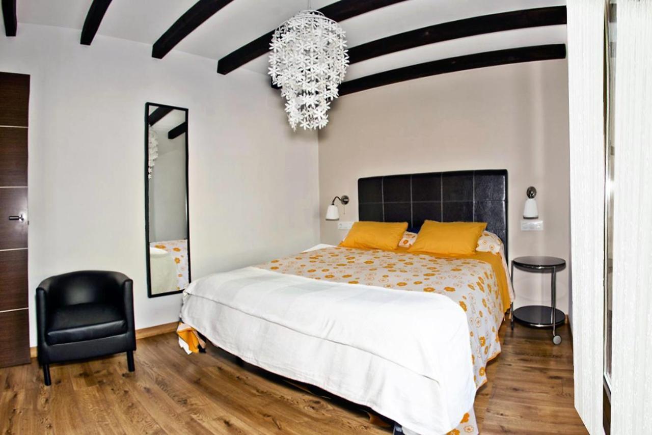 Apartamentos El Roble Valverde de la Vera Екстериор снимка