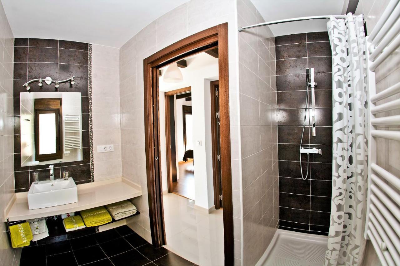 Apartamentos El Roble Valverde de la Vera Екстериор снимка