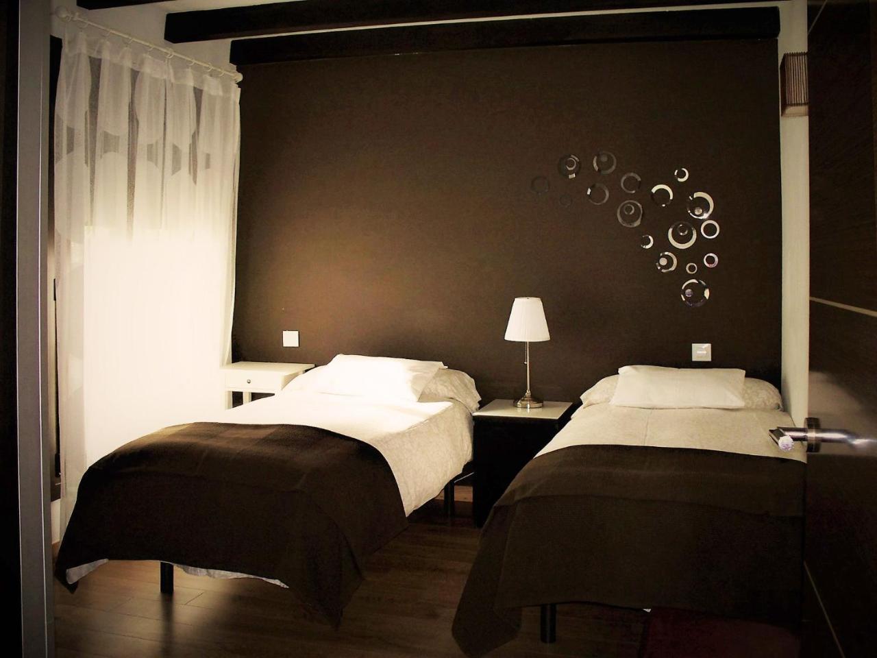 Apartamentos El Roble Valverde de la Vera Екстериор снимка